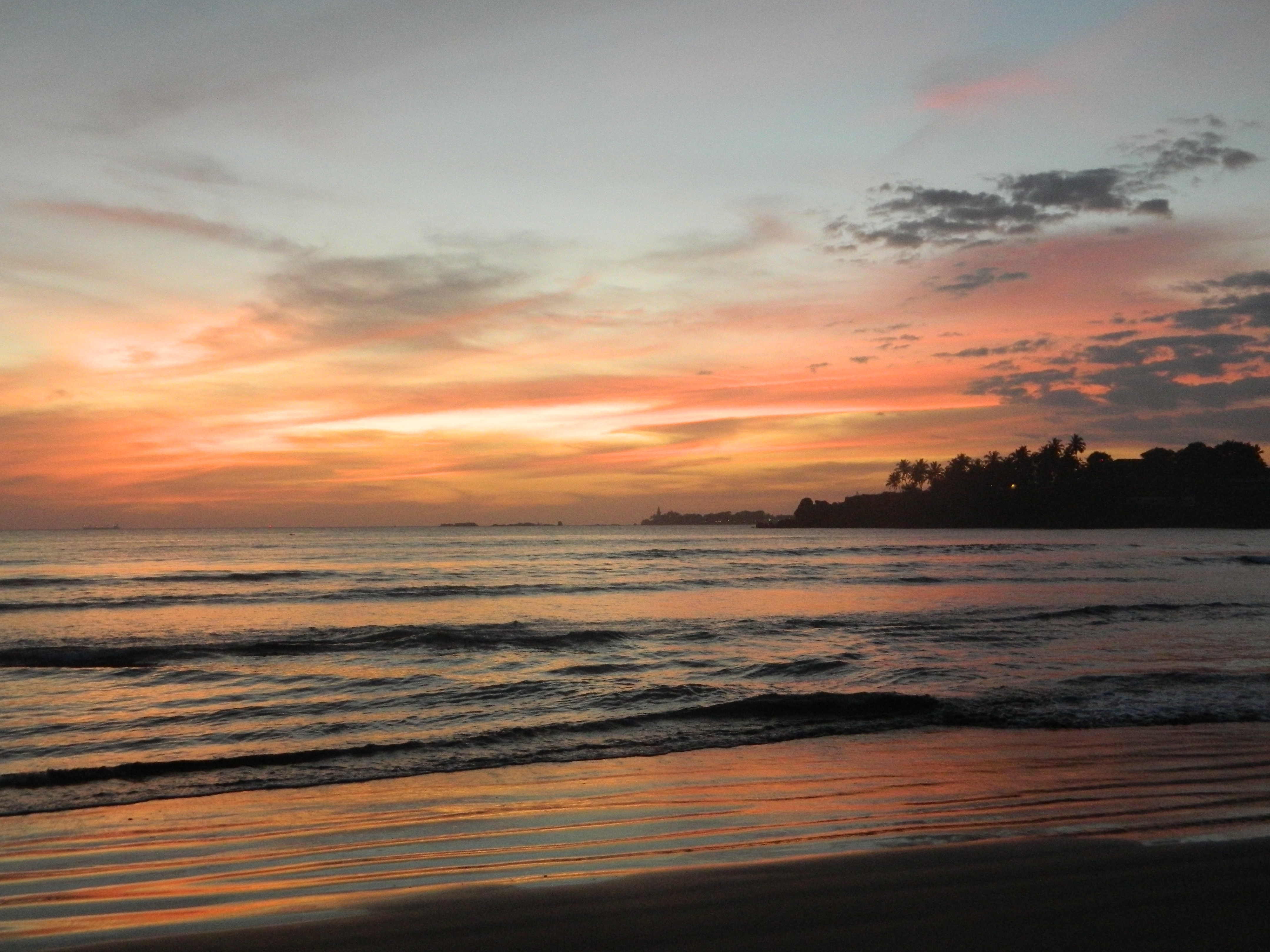 Golden hour surf session